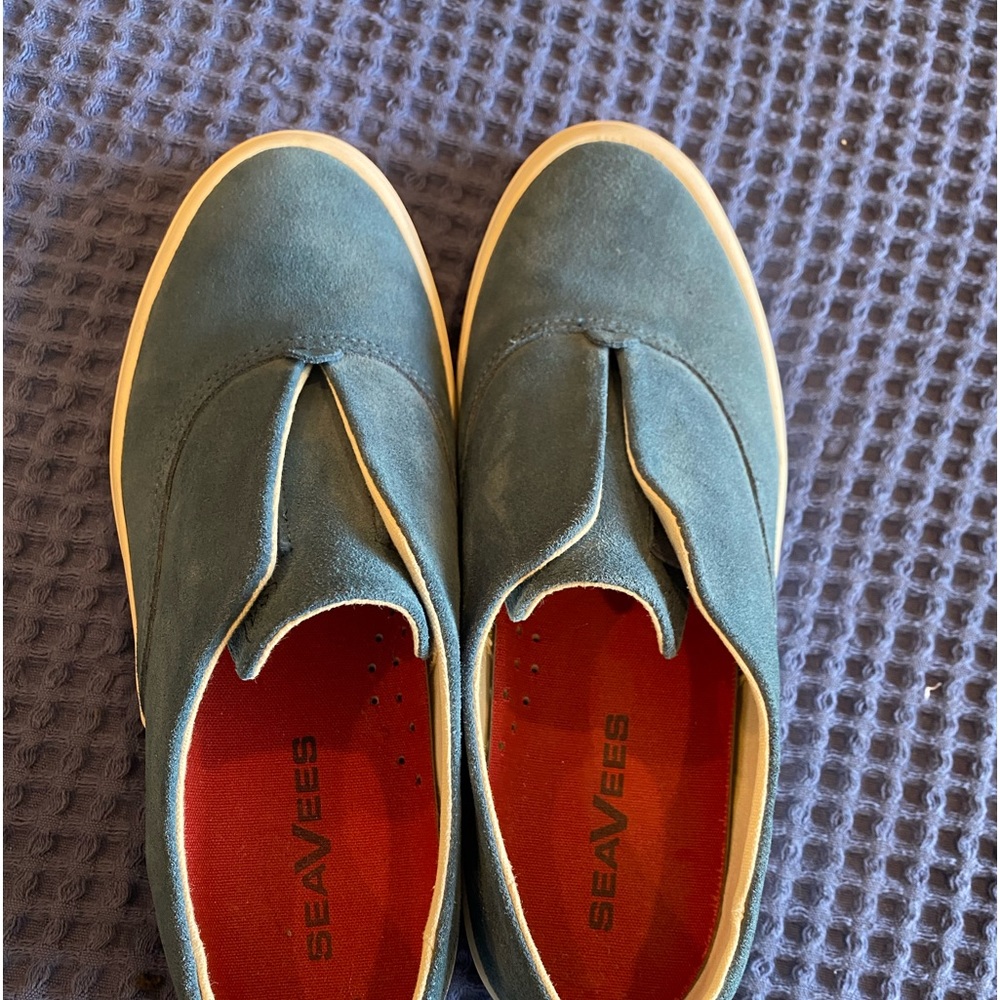 SeaVees woman’s slip on sneakers